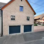 Maison Village, Proche Aeroport Strasbourg Entzheim , Ideale Deplacement Professionnel Holiday home *