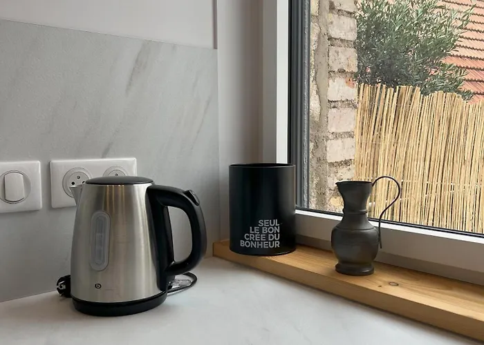 Hébergement de vacances Maison Village, Proche Zone D'activités, Idéale Déplacement Professionnel *