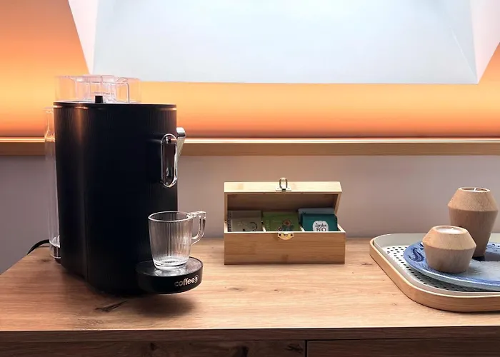 Maison Village, Proche Zone D'activités, Idéale Déplacement Professionnel *